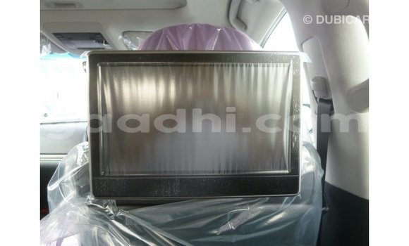 Acheter Import Voiture Toyota Land Cruiser Noir à Import - Dubai, Somalie Acheter Import Voiture Toyota Land Cruiser Noir à Import - Dubai, Somalie