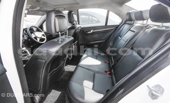 ይግዙ Imported Mercedes-Benz 200 ነጭ መኪና በ Import - Dubai በ ሶማሊያ ይግዙ Imported Mercedes-Benz 200 ነጭ መኪና በ Import - Dubai በ ሶማሊያ