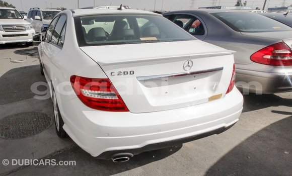 ይግዙ Imported Mercedes-Benz 200 ነጭ መኪና በ Import - Dubai በ ሶማሊያ ይግዙ Imported Mercedes-Benz 200 ነጭ መኪና በ Import - Dubai በ ሶማሊያ