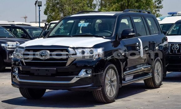 Nunua Mpya Toyota Land Cruiser Nyeusi Gari ndani ya Afgooye nchini Somalia Nunua Mpya Toyota Land Cruiser Nyeusi Gari ndani ya Afgooye nchini Somalia